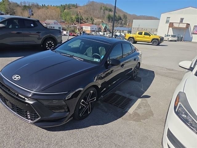 Used 2024 Hyundai Sonata N Line image 1