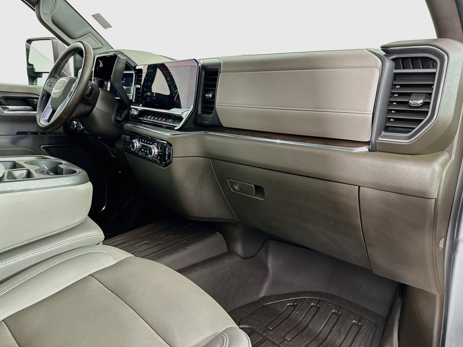 Used 2024 GMC Sierra 3500 SLT AWD/4WD image 30