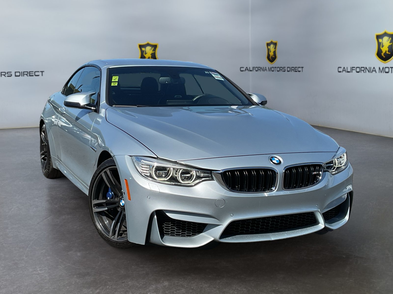 Used 2016 BMW M4 Convertible RWD image 3