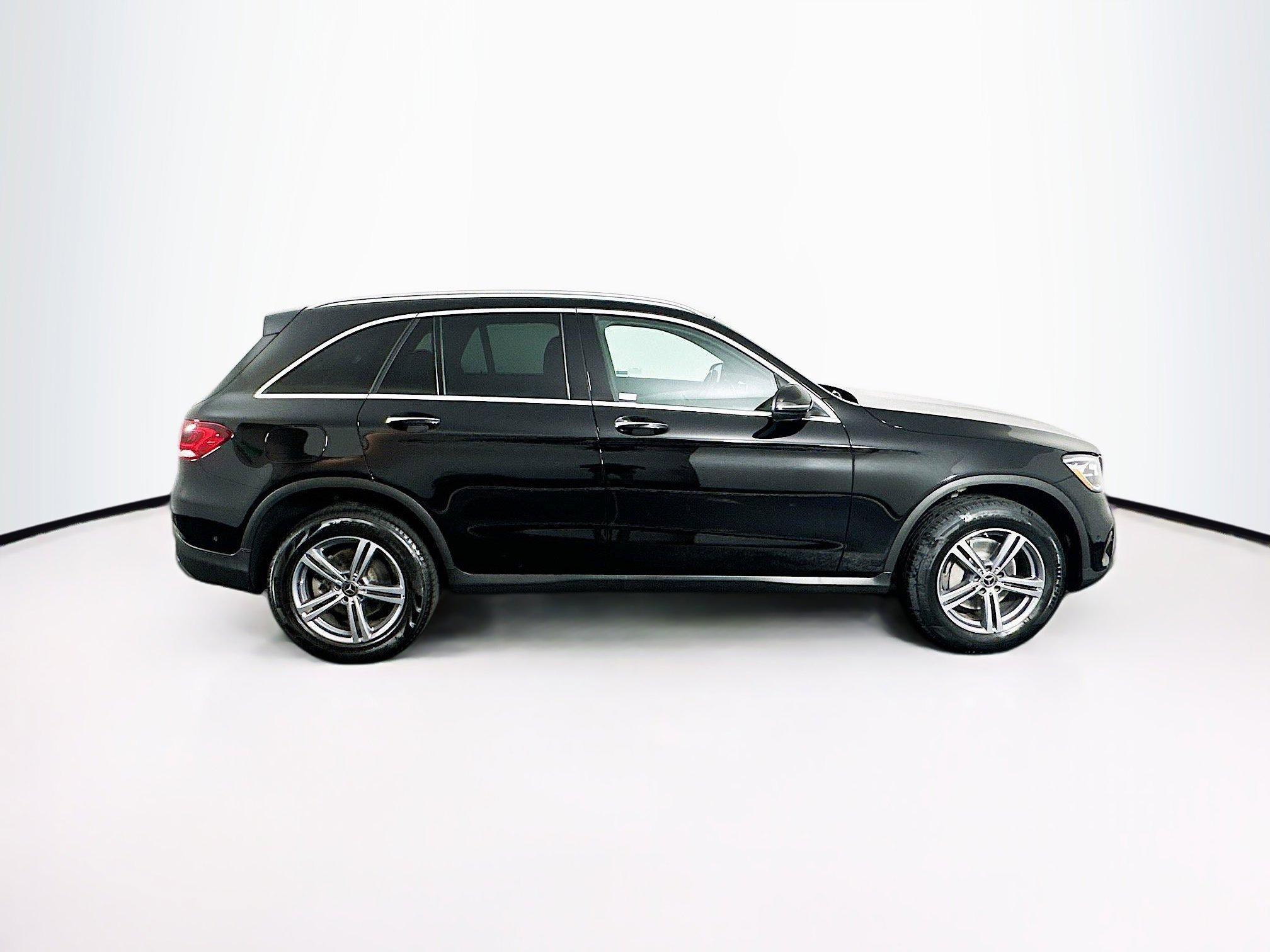 Used 2022 Mercedes-Benz GLC 300 4MATIC w/ Premium Package Lite image 10