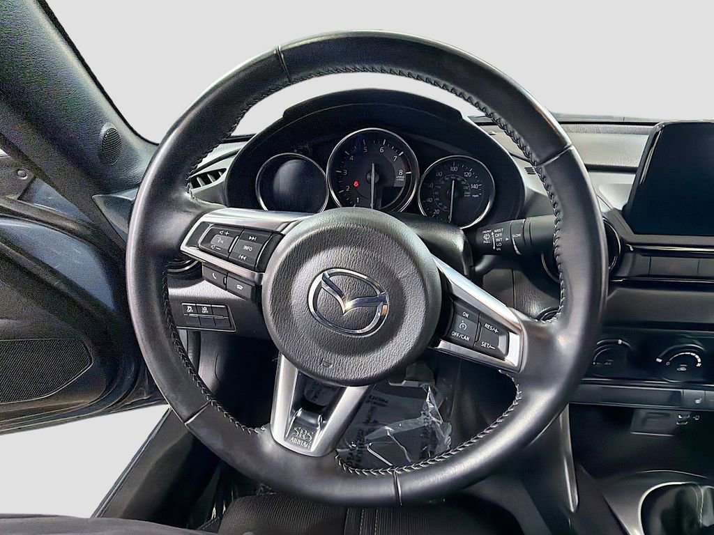 Used 2020 MAZDA MX-5 Miata Club RWD image 14