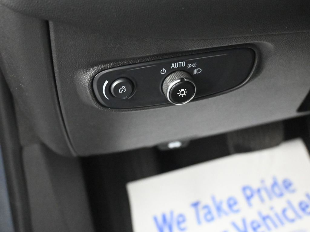 Used 2024 Chevrolet Equinox LT image 29