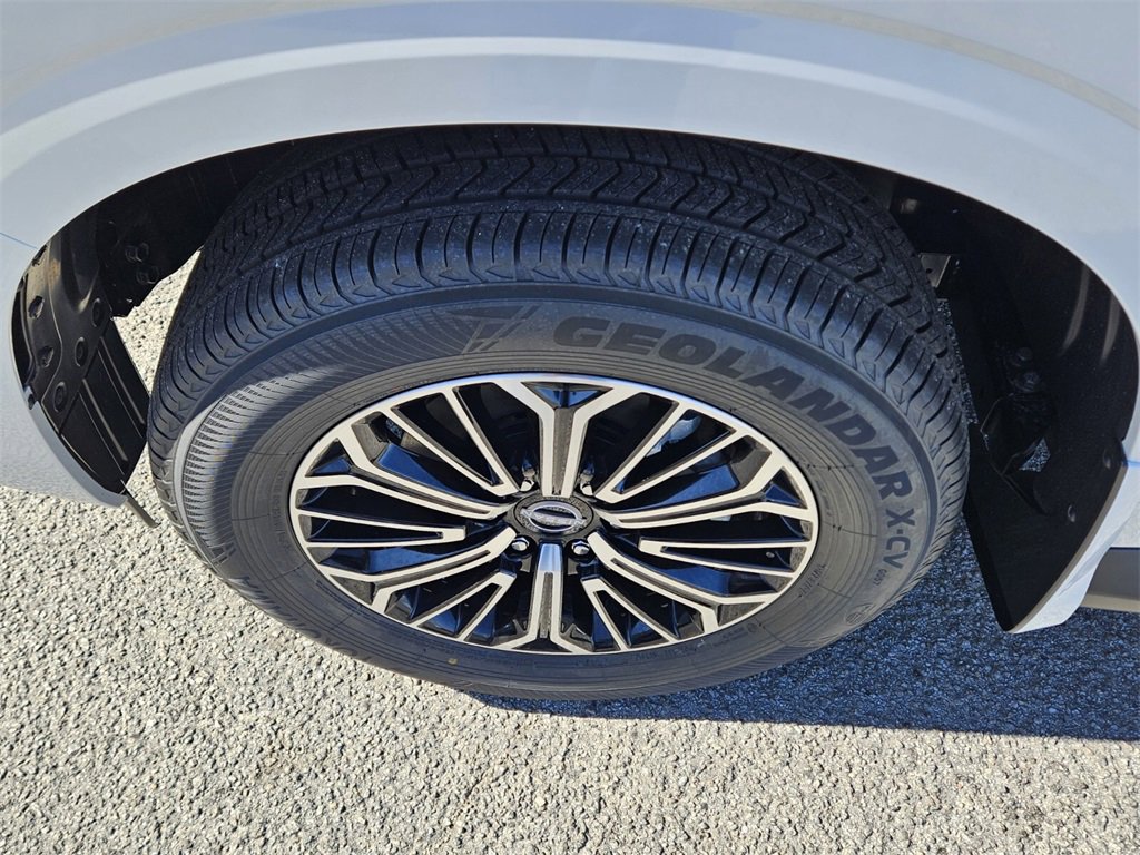 New 2026 Nissan Armada Platinum image 19