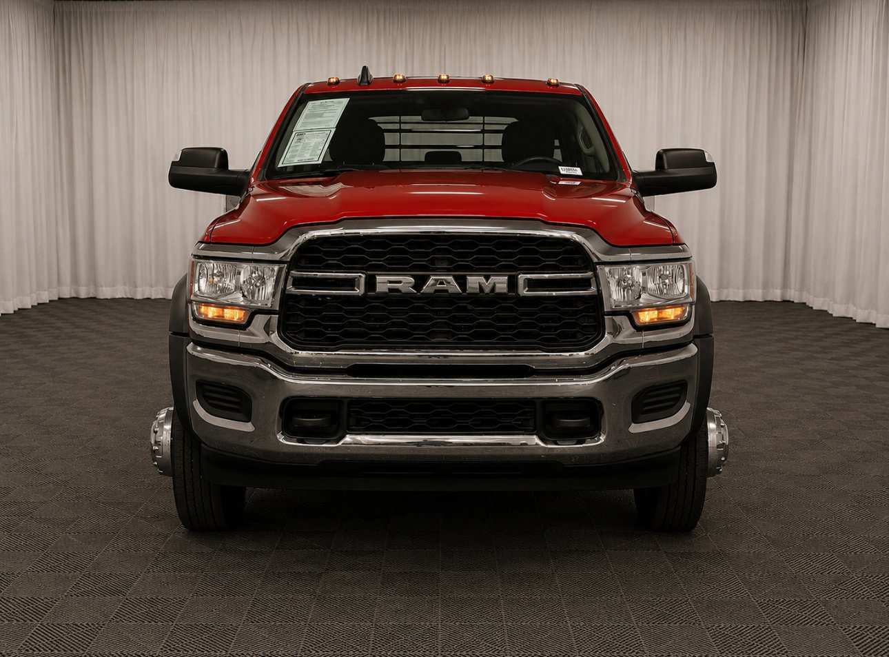 Used 2020 RAM 5500 Tradesman w/ Chrome Appearance Group AWD/4WD image 8