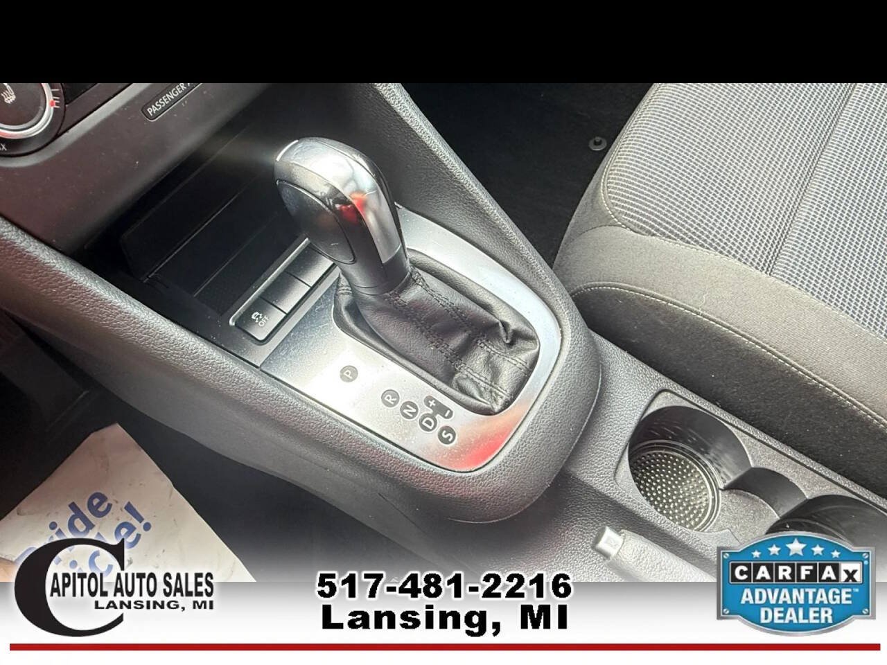 Used 2012 Volkswagen Golf 2-Door FWD image 24