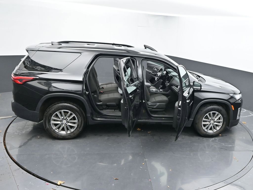 Used 2023 Chevrolet Traverse LT image 64