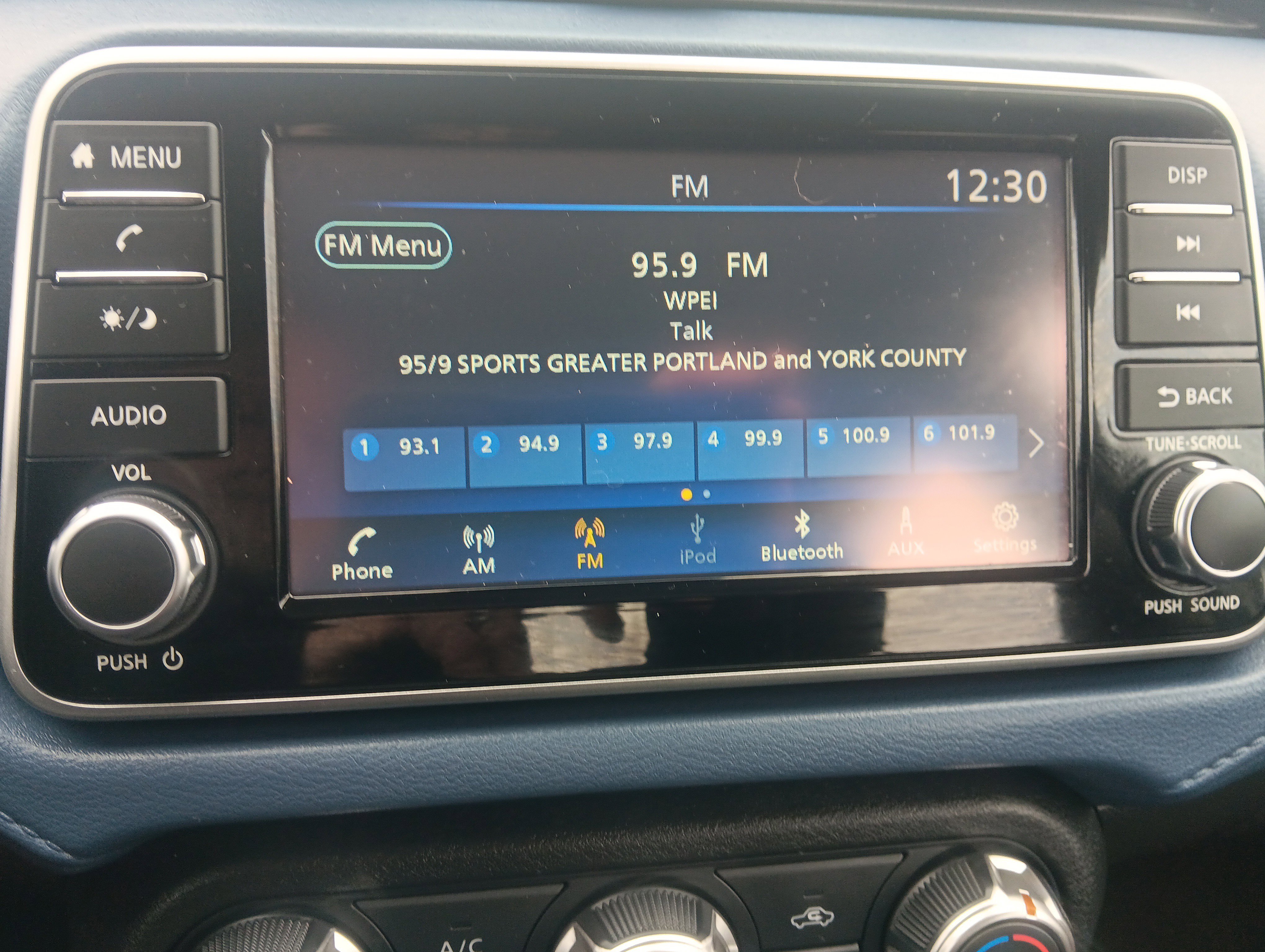 Certified 2025 Nissan Versa SV w/ Trunk Package image 25