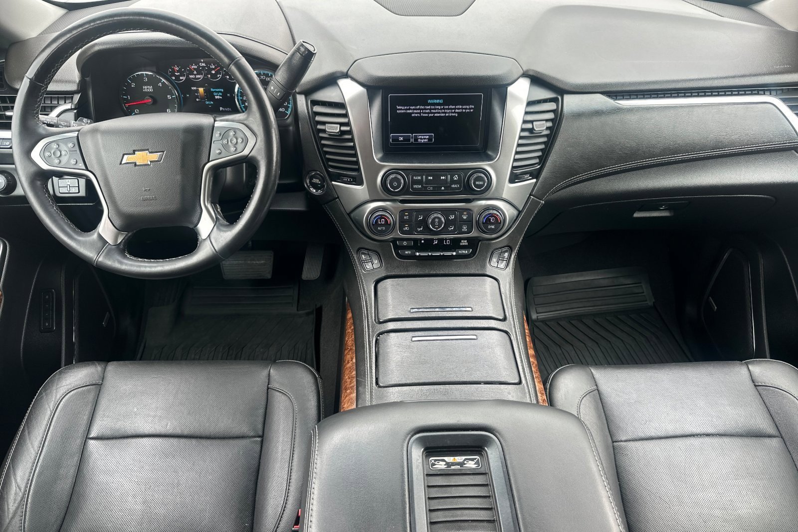 Used 2020 Chevrolet Suburban Premier w/ RST 6.2L Performance Edition RWD image 12