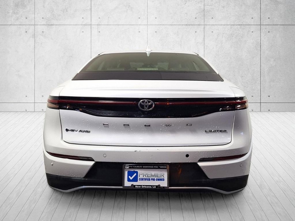 Used 2024 Toyota Crown AWD/4WD image 6