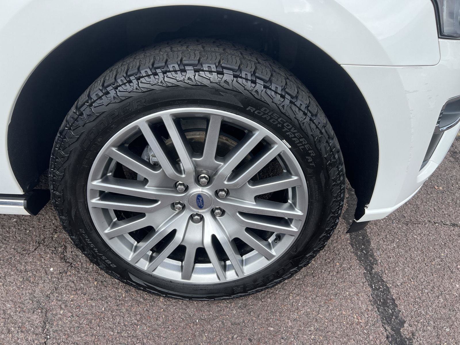 Used 2022 Ford Expedition Platinum AWD/4WD image 9