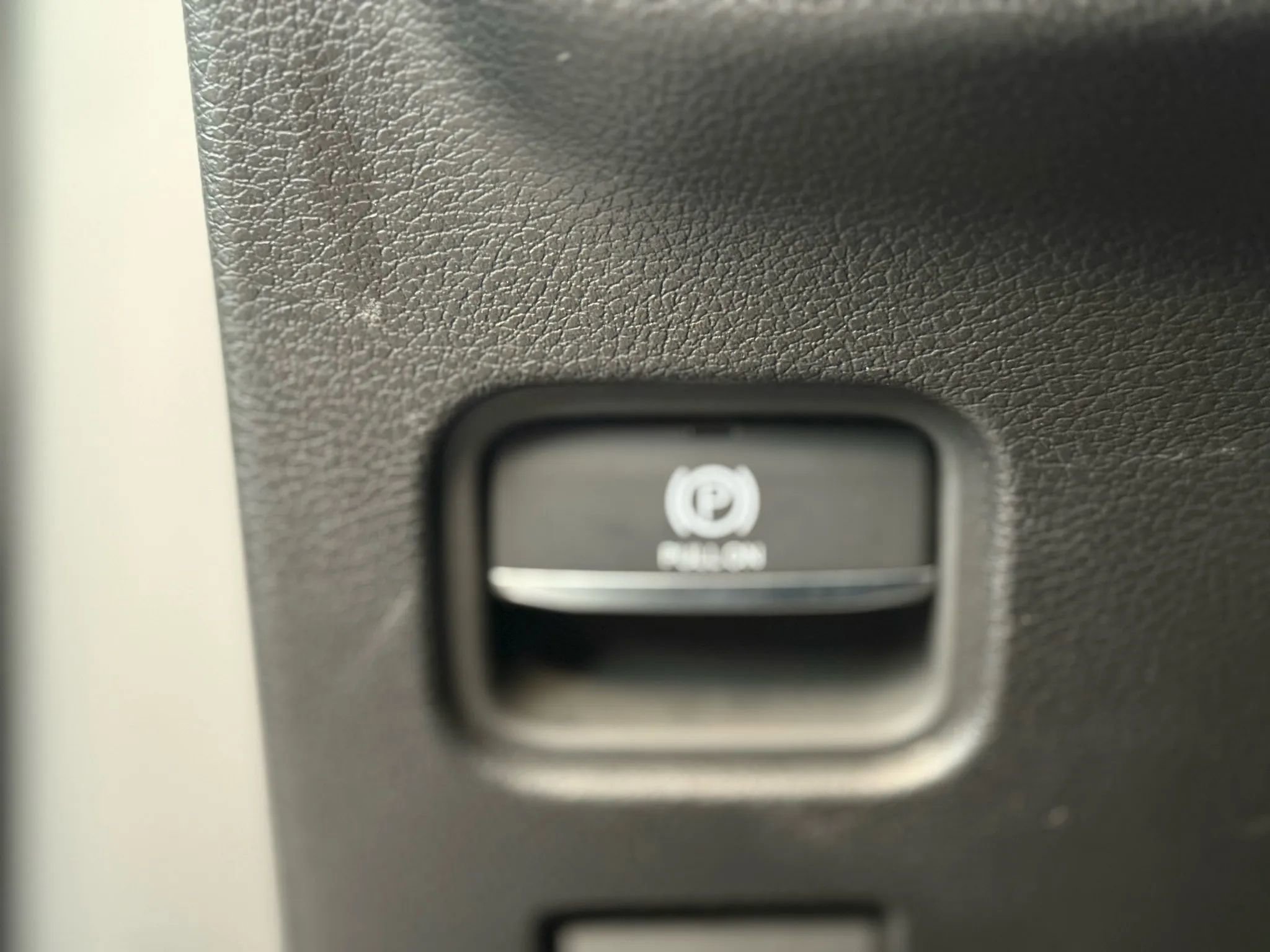 Used 2023 Jeep Grand Cherokee Limited w/ Luxury Tech Group II image 13