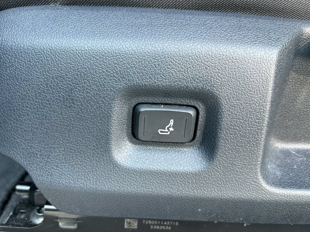 Used 2025 Toyota Tacoma SR RWD image 12
