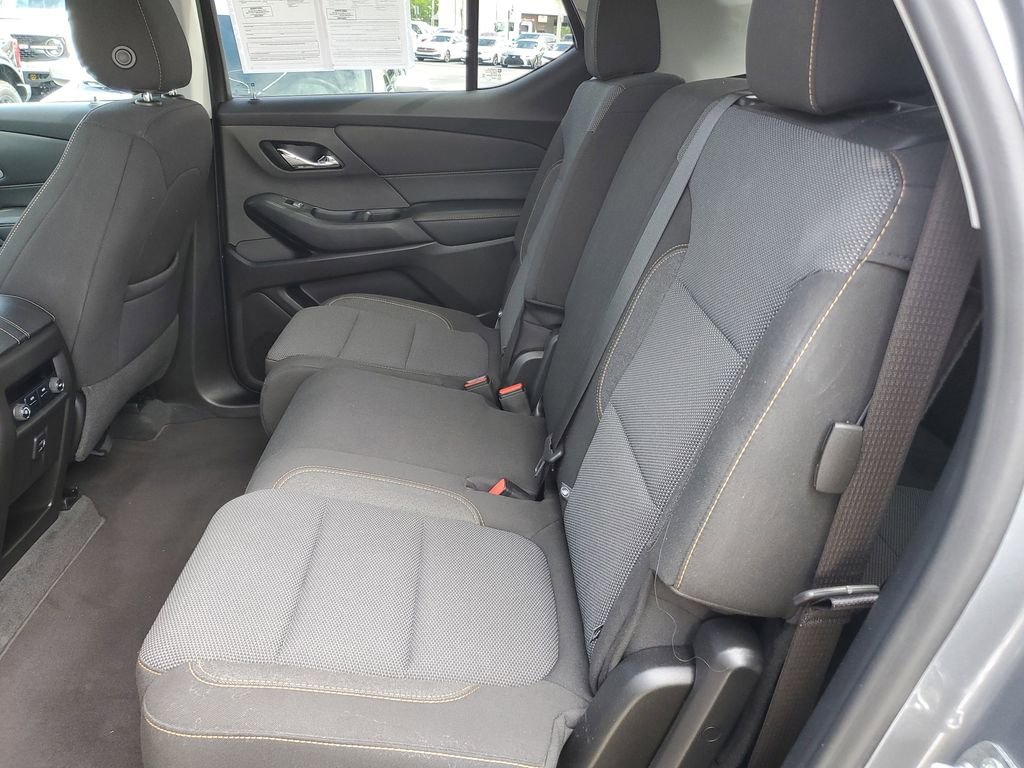 Used 2021 Chevrolet Traverse LS image 10