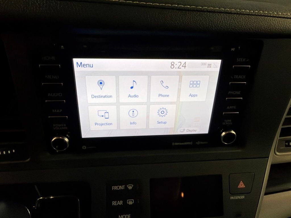 Used 2020 Toyota Sienna XLE Premium FWD image 10