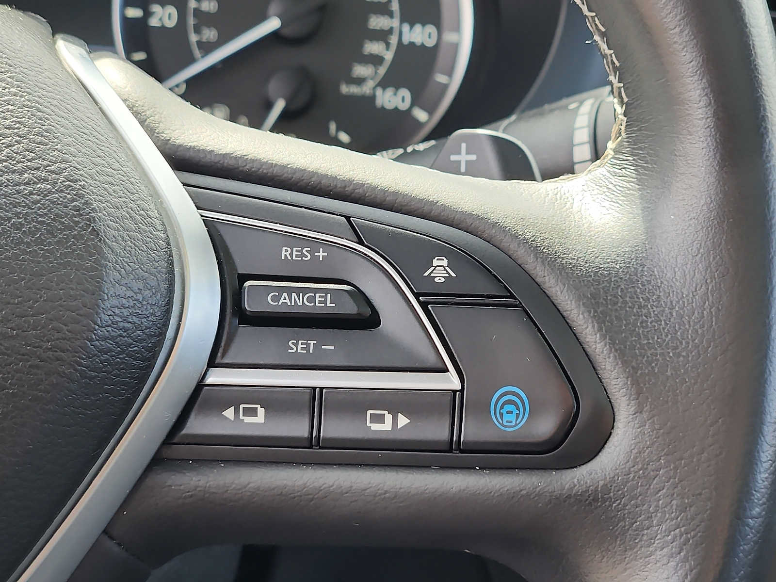 Used 2023 INFINITI QX50 Luxe AWD/4WD image 22