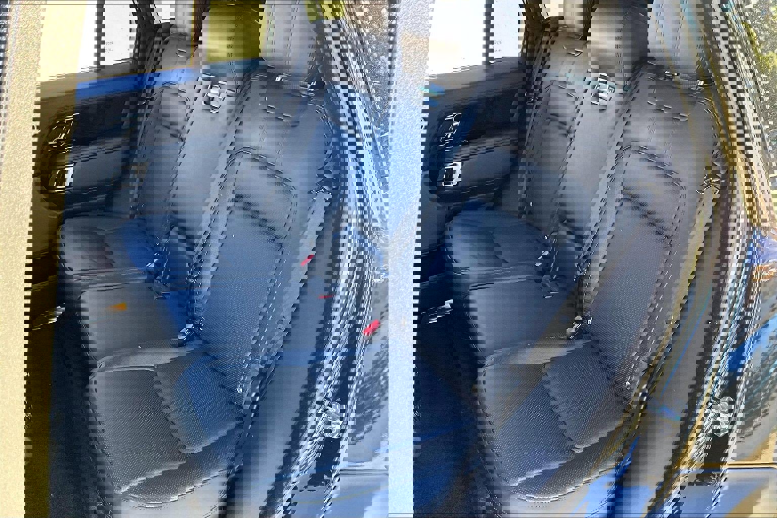 Used 2020 Land Rover Range Rover HSE image 20