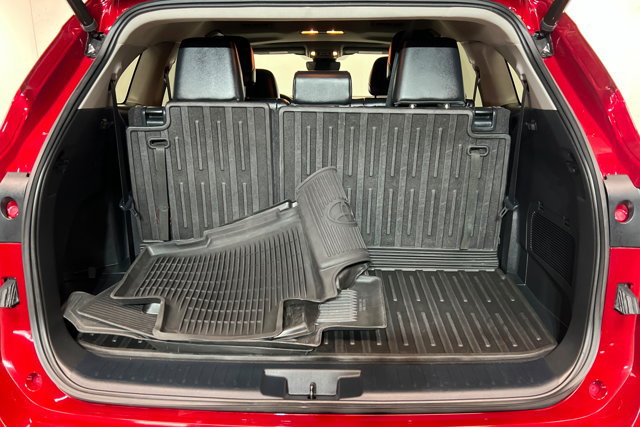 Used 2023 Toyota Highlander XLE AWD/4WD image 23