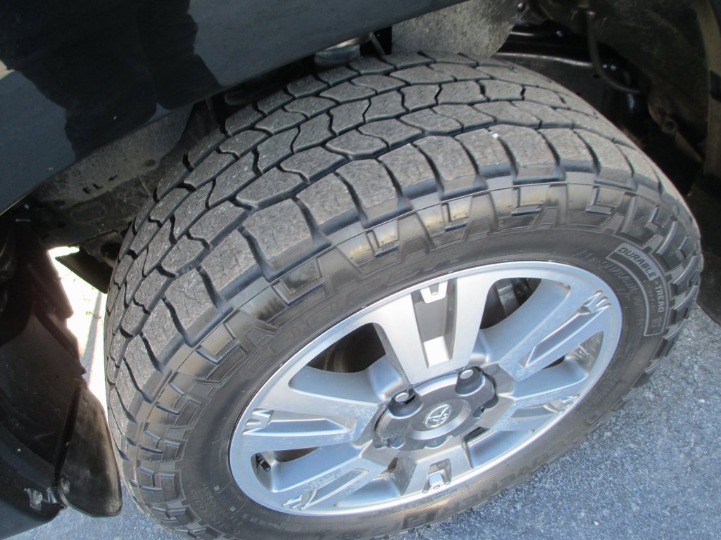 Used 2018 Toyota Tundra Platinum image 12