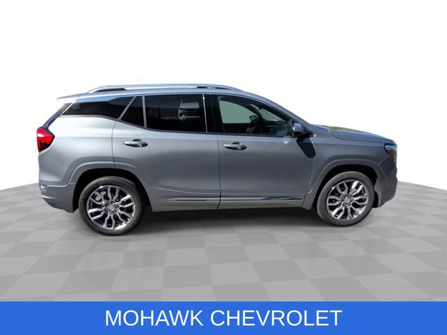 Certified 2023 GMC Terrain Denali w/ Denali Premium Package AWD/4WD image 10