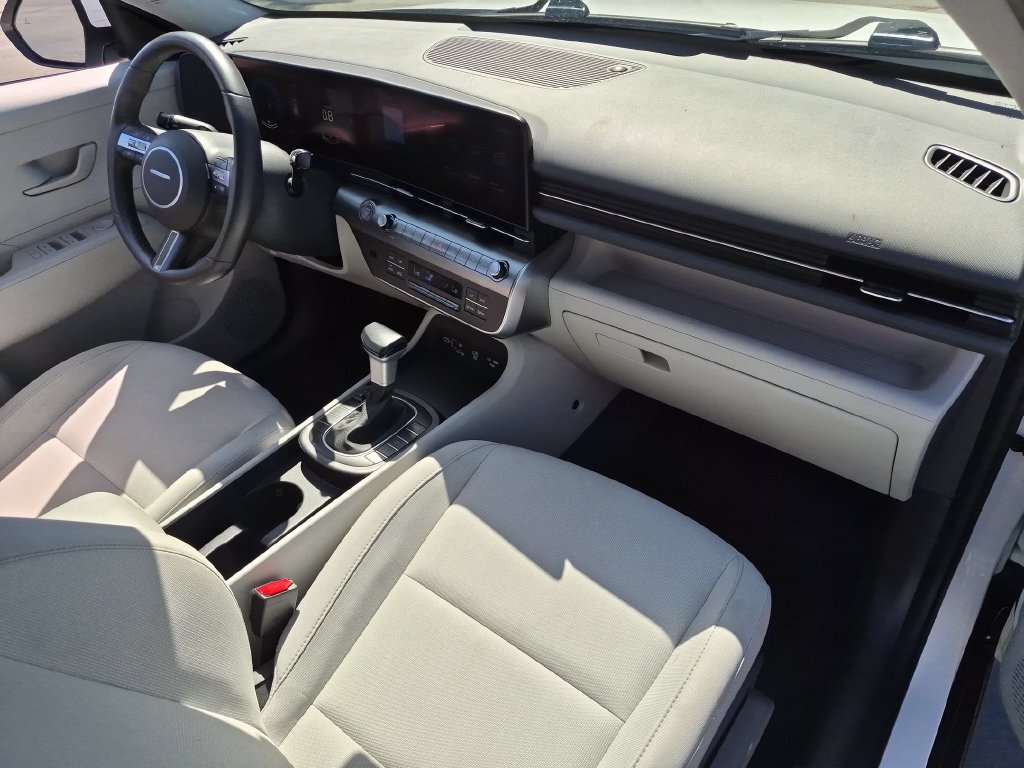 Used 2025 Hyundai Kona SEL FWD image 32
