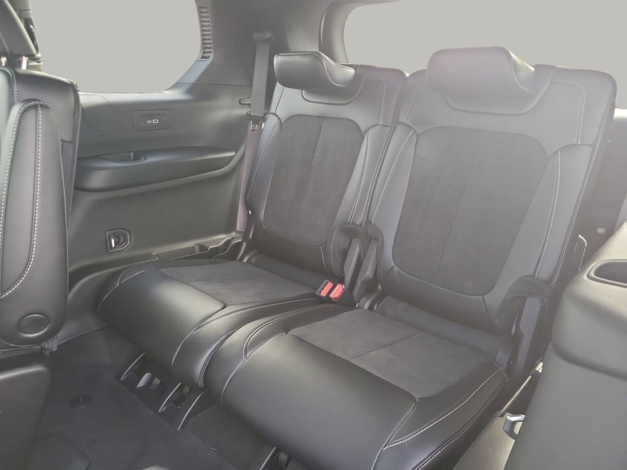 New 2025 Jeep Grand Cherokee L Altitude image 16