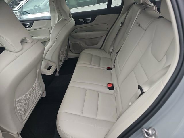 Used 2025 Volvo V60 B5 Cross Country Plus AWD/4WD image 15