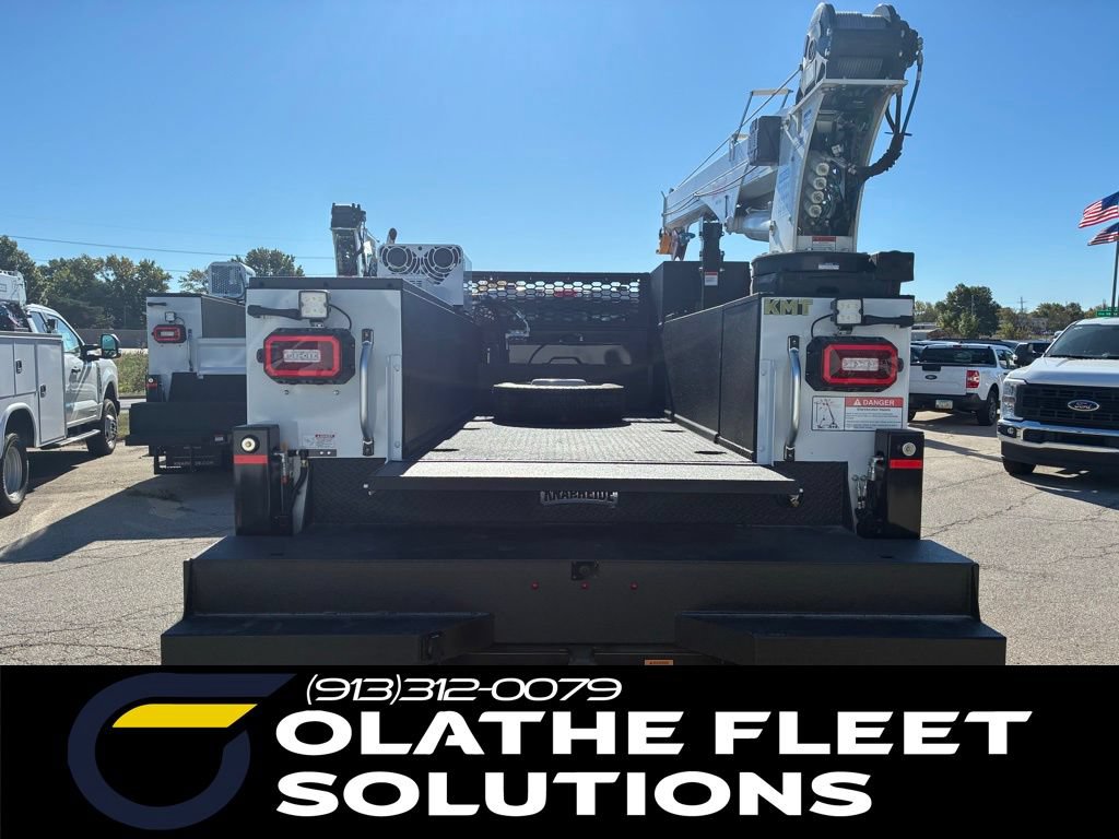 New 2026 Ford F550 4x4 Supercab Super Duty image 7