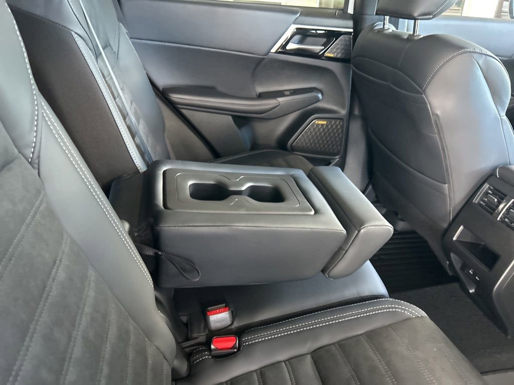 New 2026 Mitsubishi Outlander SE image 31