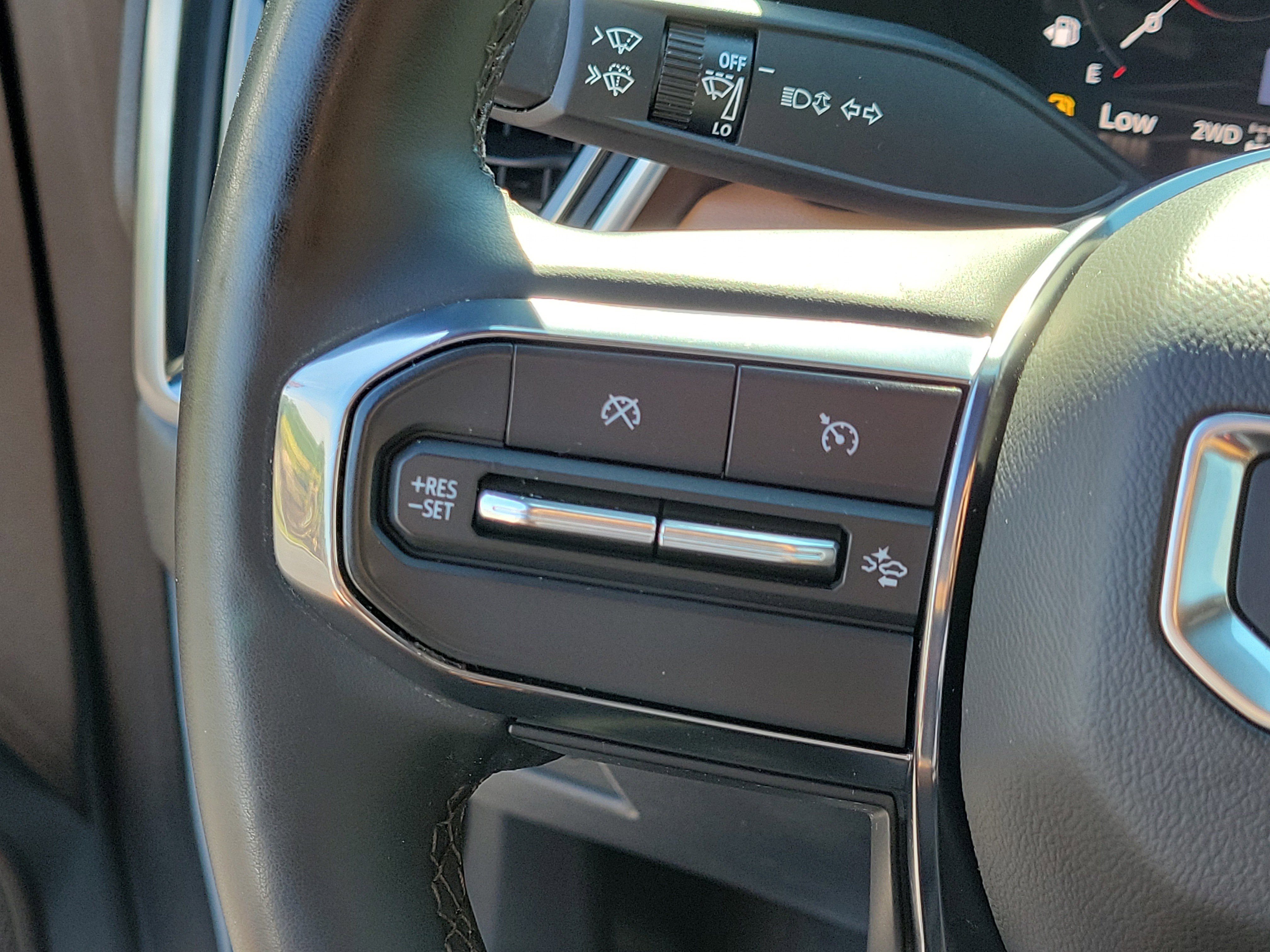 Used 2024 GMC Canyon AT4 w/ AT4 Premium Package AWD/4WD image 29