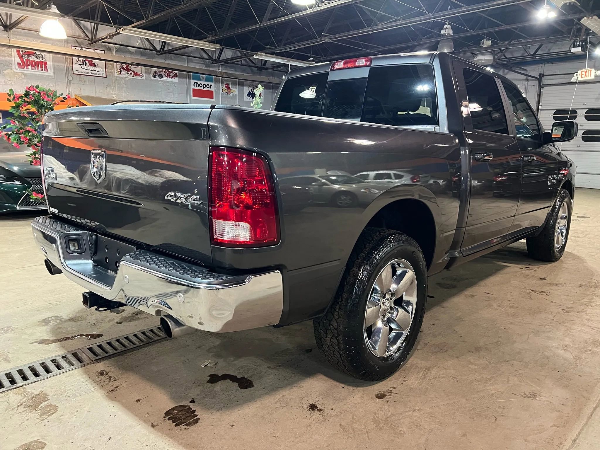 Used 2017 RAM 1500 Big Horn image 3