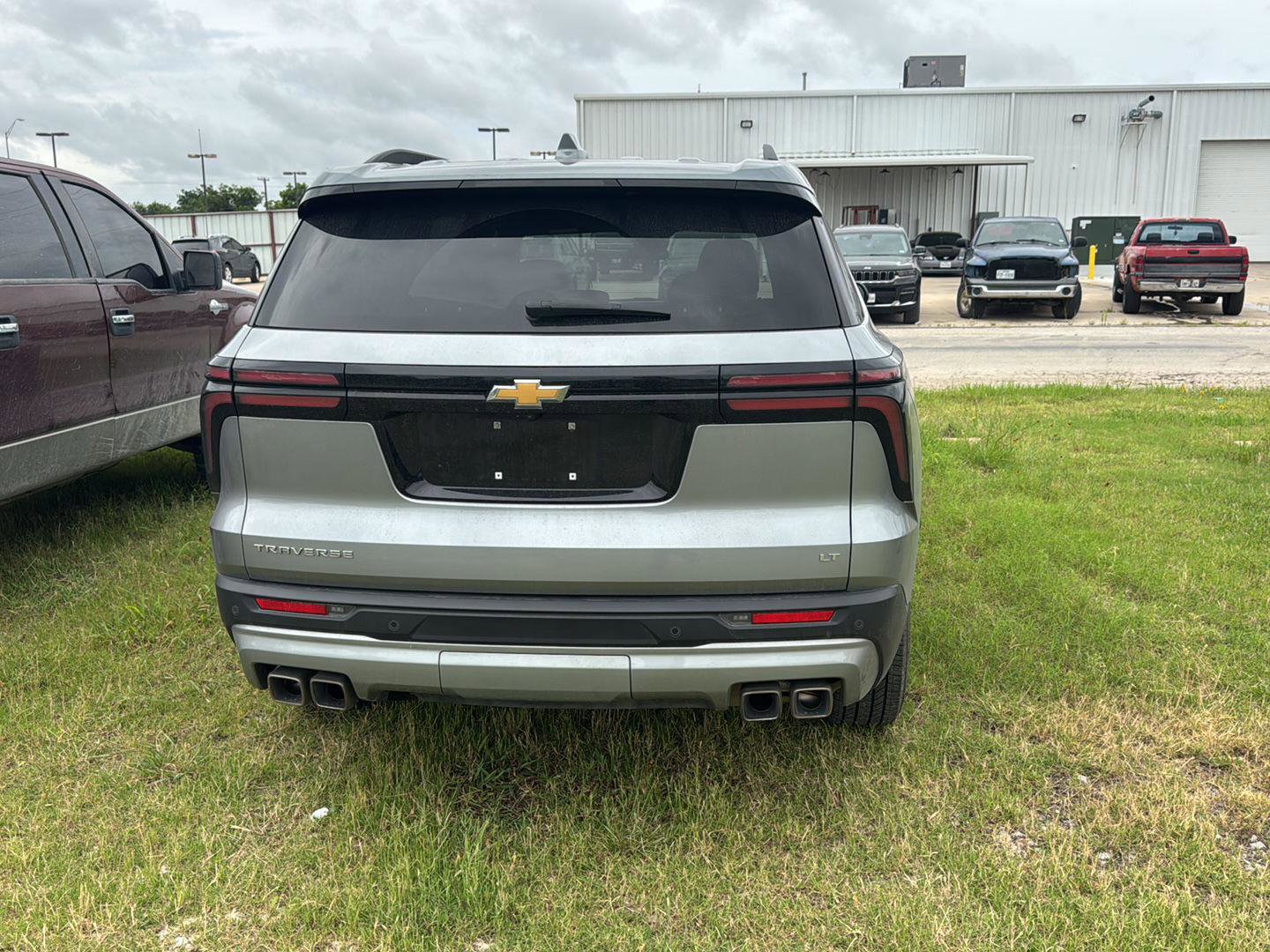 Used 2024 Chevrolet Traverse LT FWD image 10