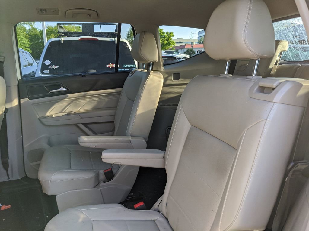 Used 2022 Volkswagen Atlas SE w/ Panoramic Sunroof Package image 6