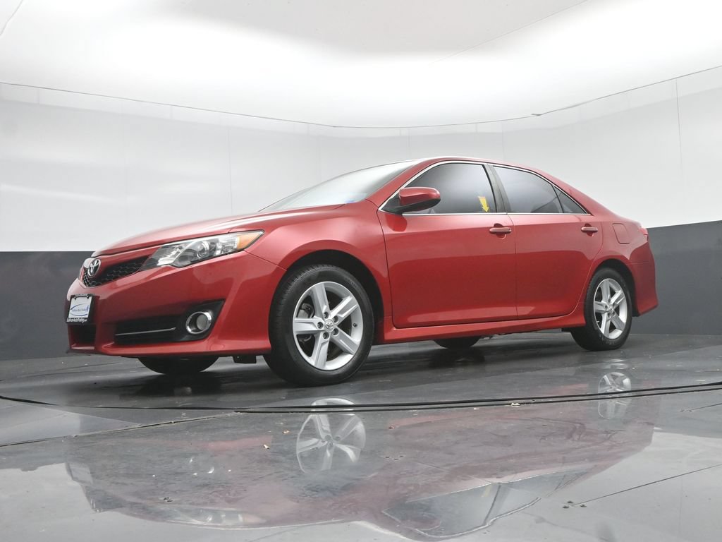 Used 2012 Toyota Camry SE FWD image 49