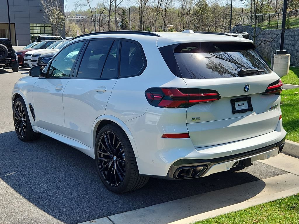 Used 2024 BMW X5 M60i image 12