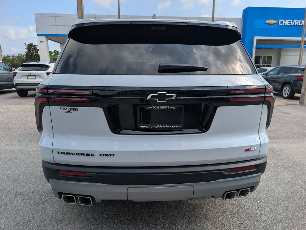 New 2026 Chevrolet Traverse Z71 w/ Enhanced Driving Package AWD/4WD image 7
