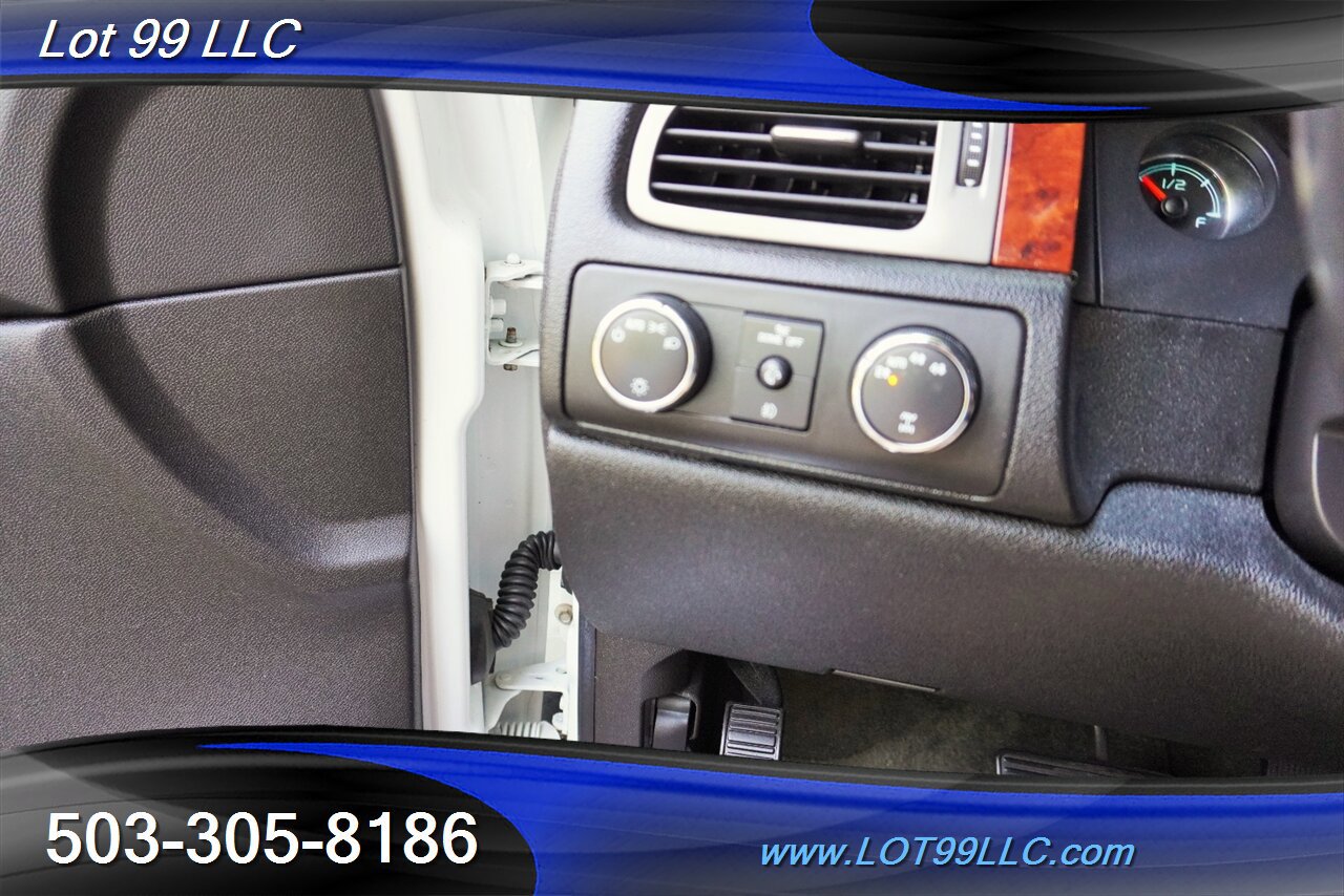 Used 2009 Chevrolet Suburban LT AWD/4WD image 26