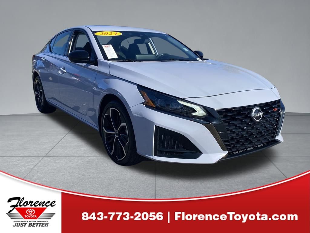 Used 2024 Nissan Altima 2.5 SR w/ SR Premium Package image 1