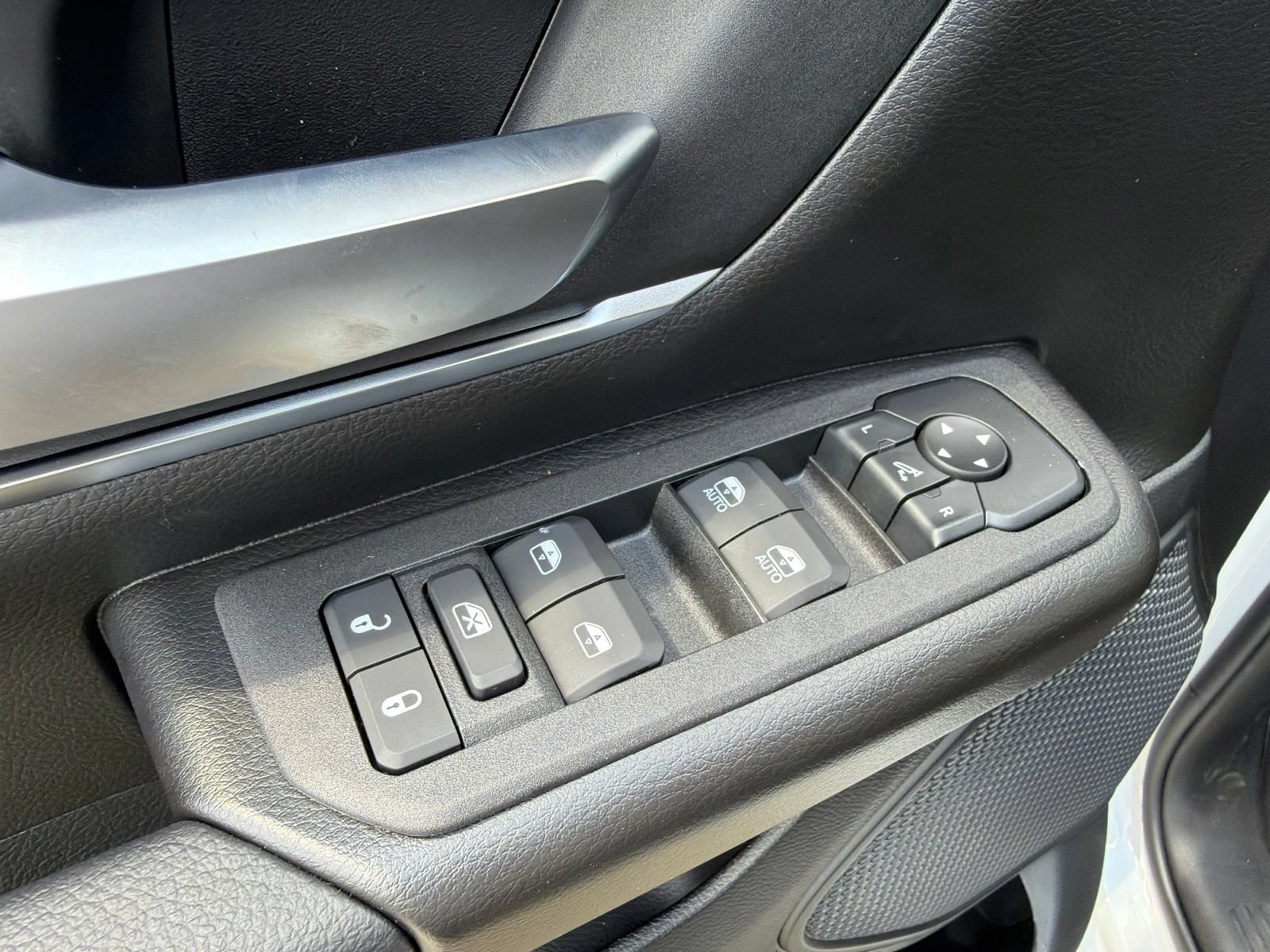 New 2027 RAM 1500 4x4 Crew Cab image 16