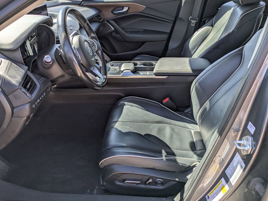 Used 2023 Acura TLX Advance image 13