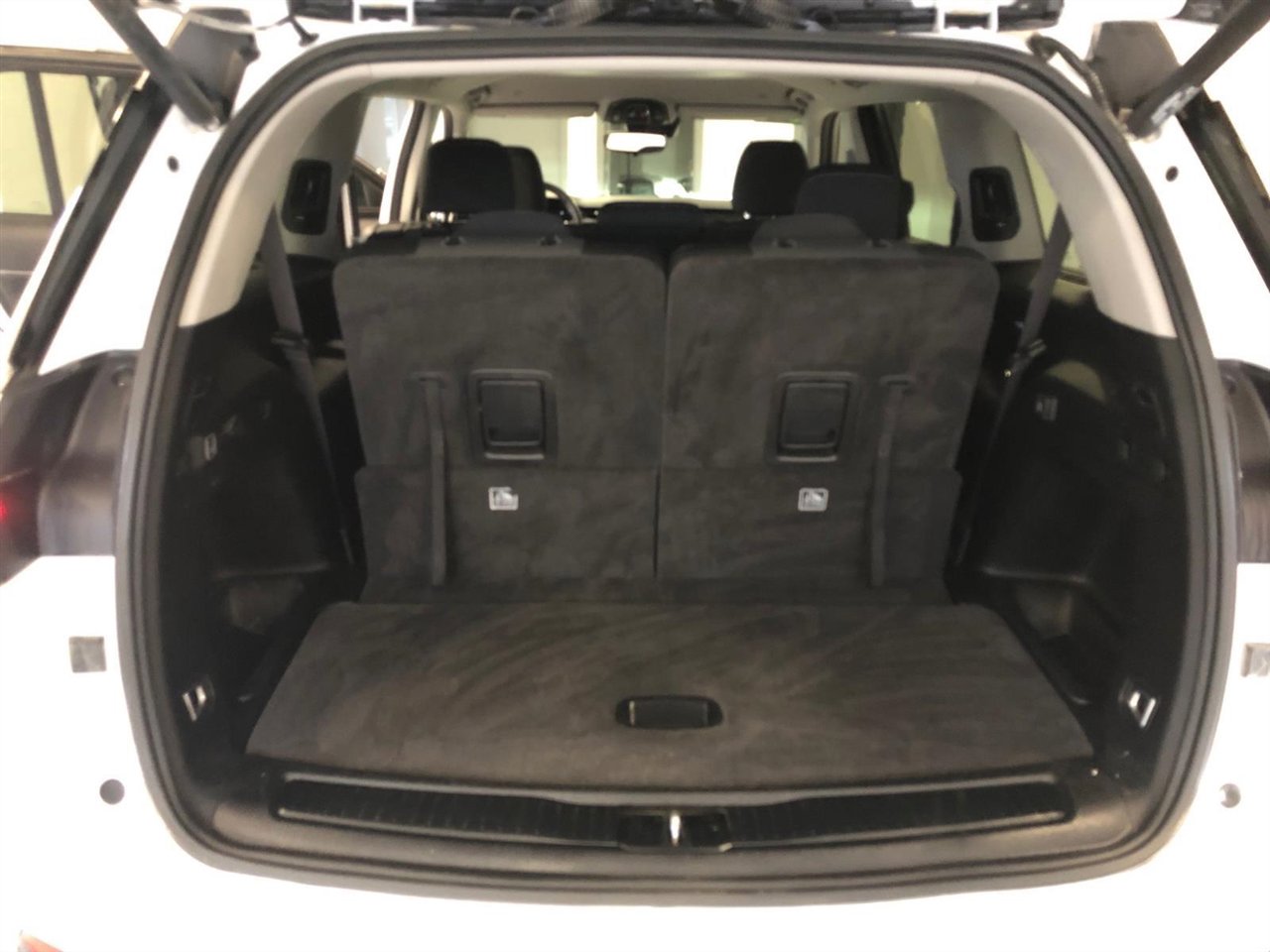 Used 2021 Jeep Grand Cherokee L Laredo w/ Luxury Tech Group I image 11