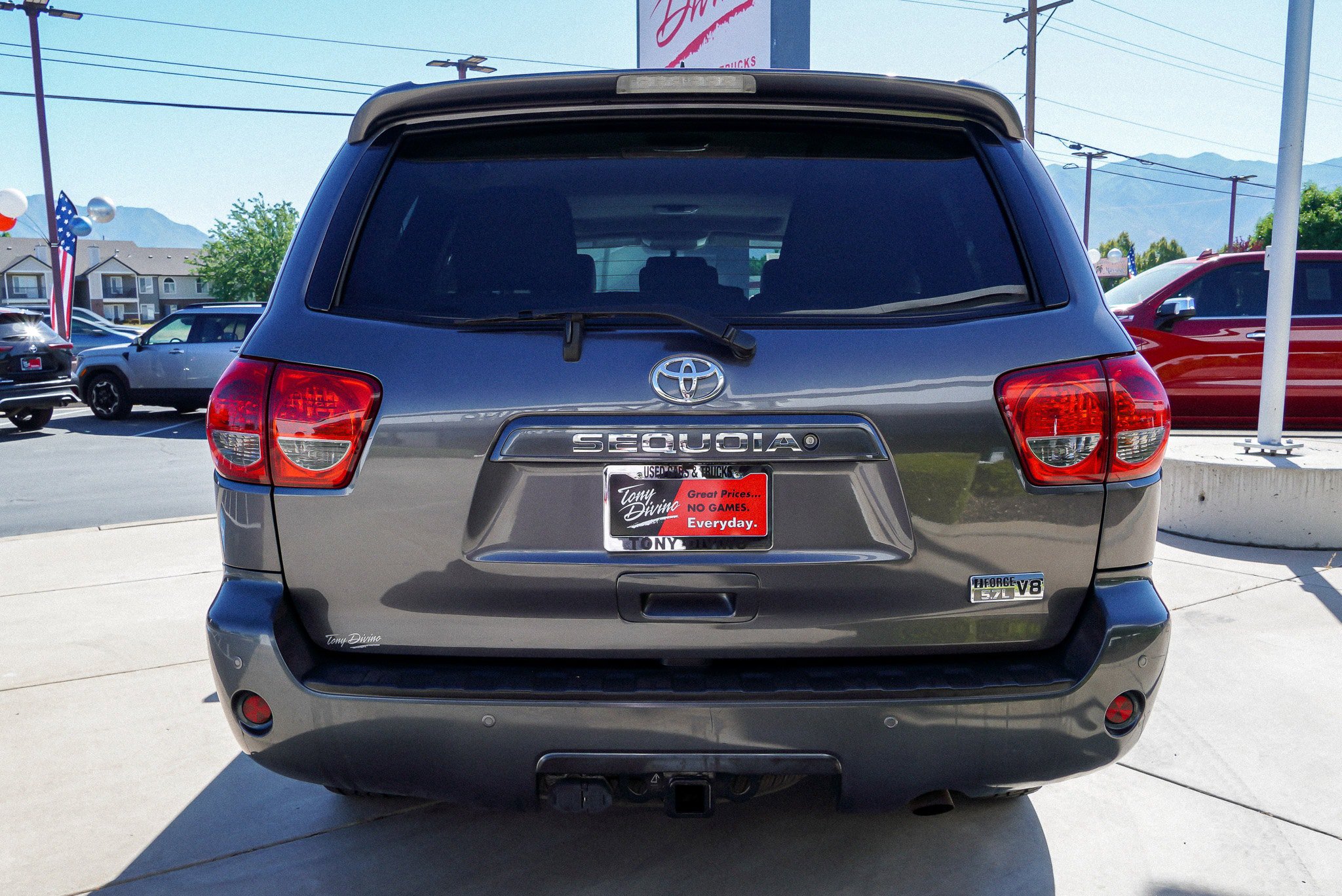 Used 2016 Toyota Sequoia SR5 w/ Premium Package AWD/4WD image 7