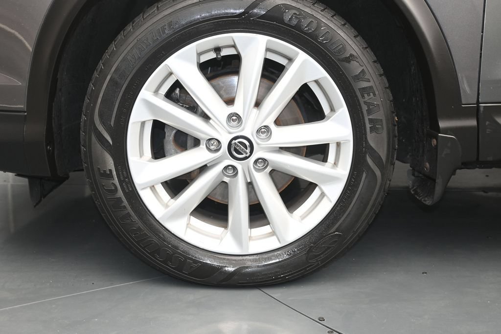Used 2019 Nissan Rogue Sport SV AWD/4WD image 13