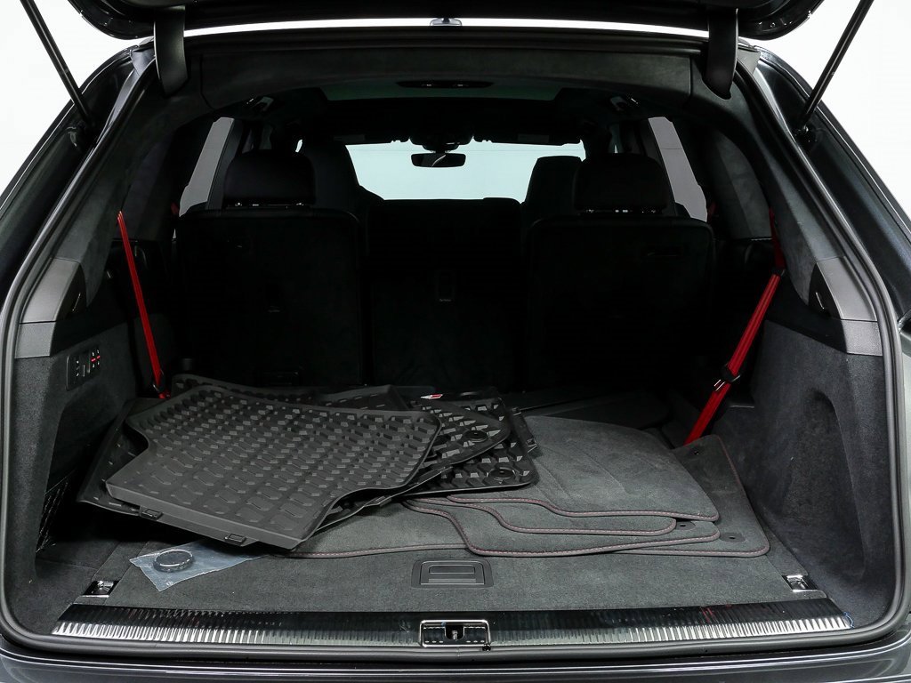 Used 2026 Audi SQ7 Prestige w/ S Sport Package image 32