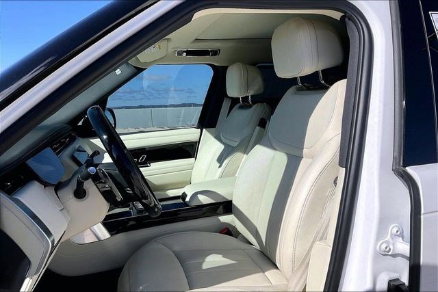 Used 2025 Land Rover Range Rover Long Wheelbase SE image 30