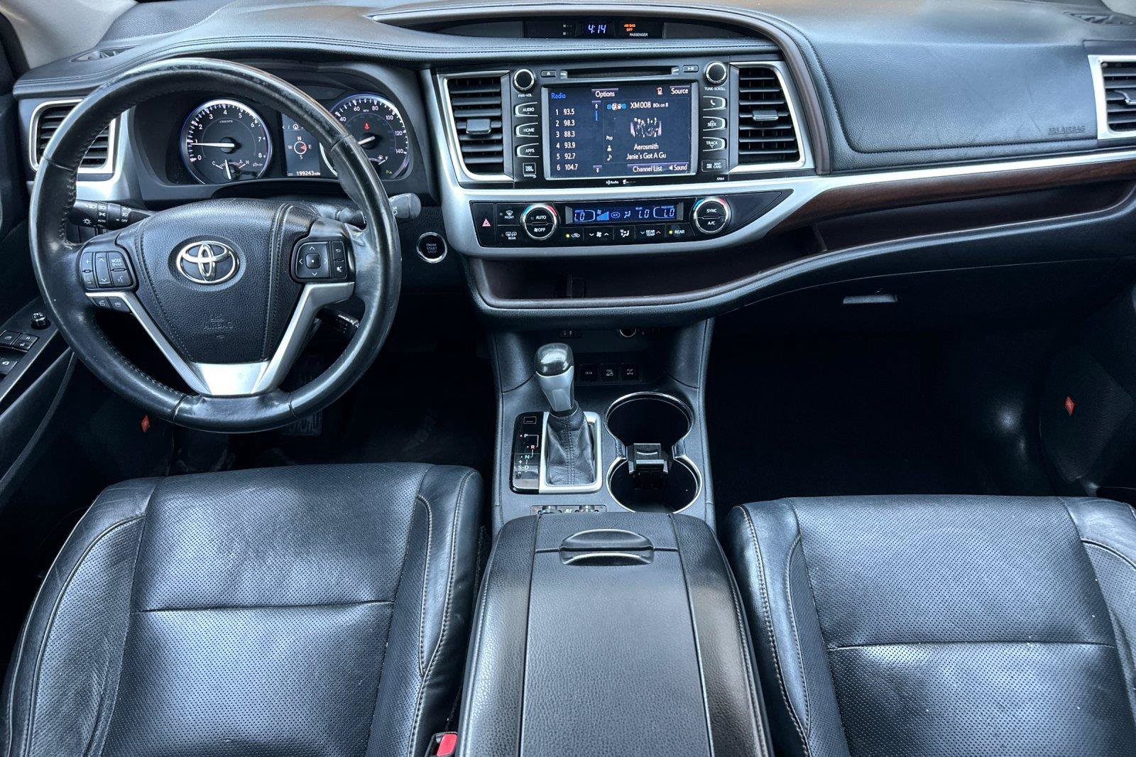 Used 2015 Toyota Highlander Limited AWD/4WD image 12