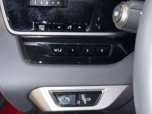 Used 2025 Lexus RX 350 Premium image 25