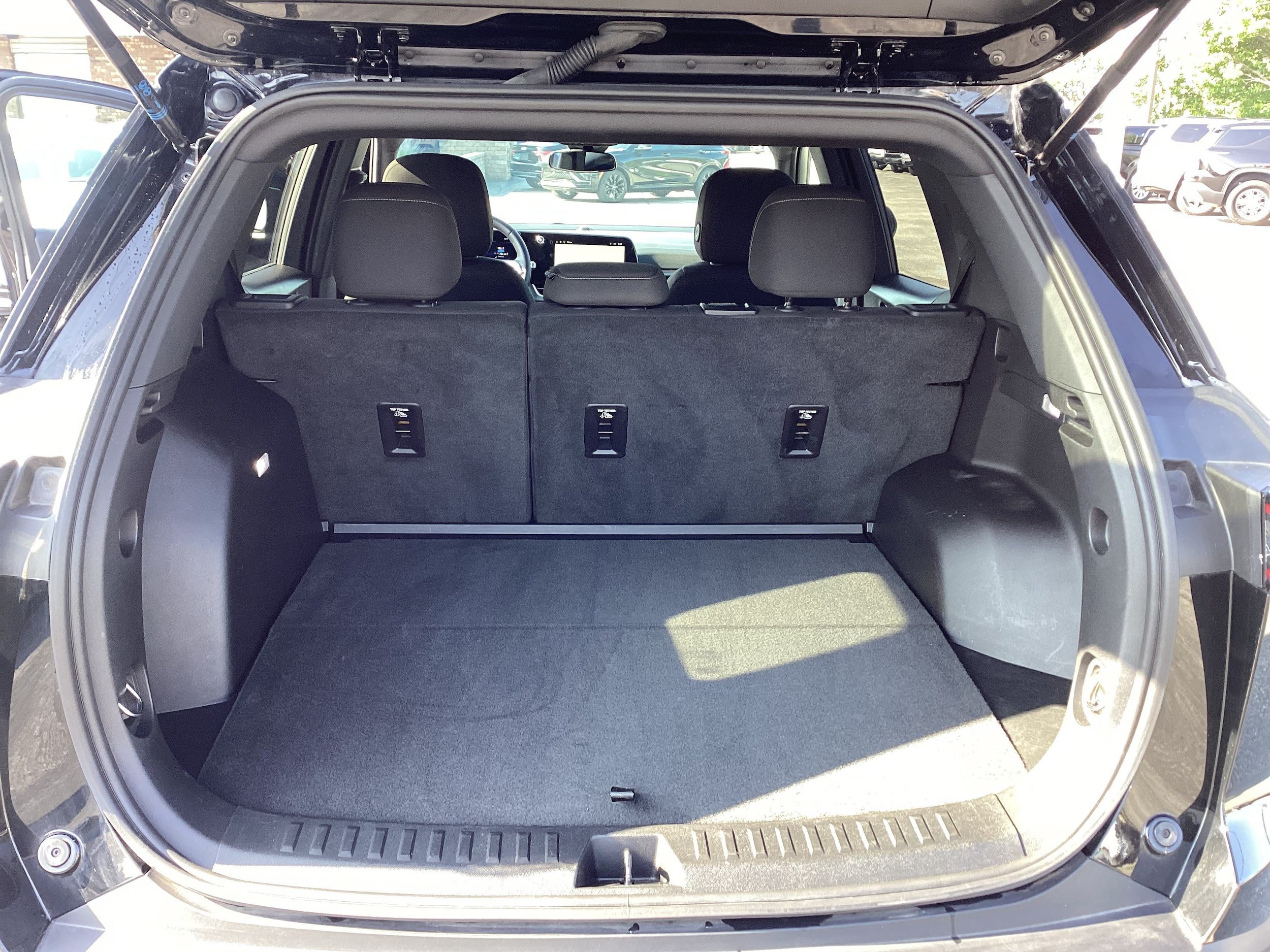 Used 2025 Chevrolet Equinox LT AWD/4WD image 14
