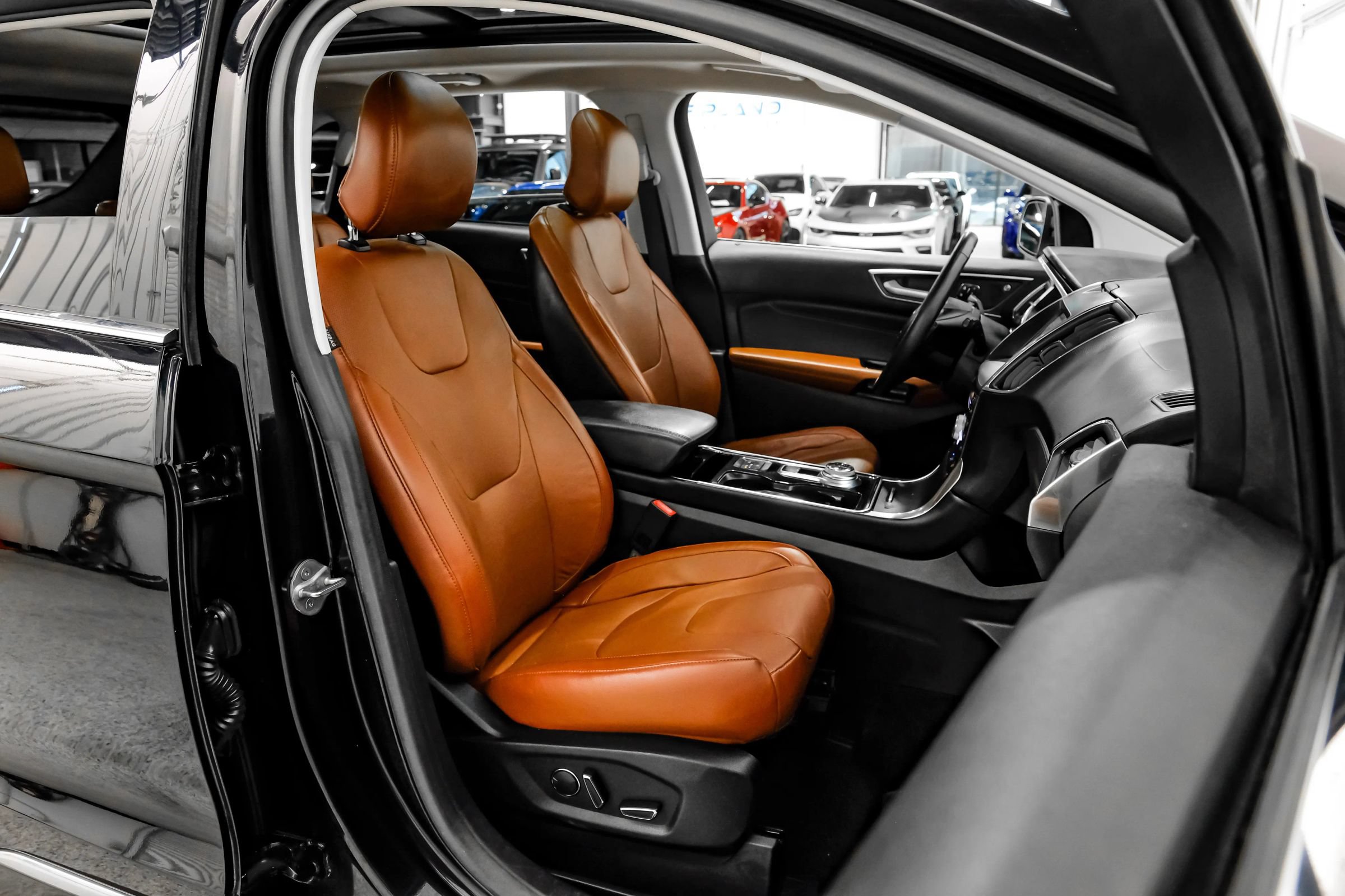 Used 2019 Ford Edge Titanium w/ Equipment Group 301A FWD image 47