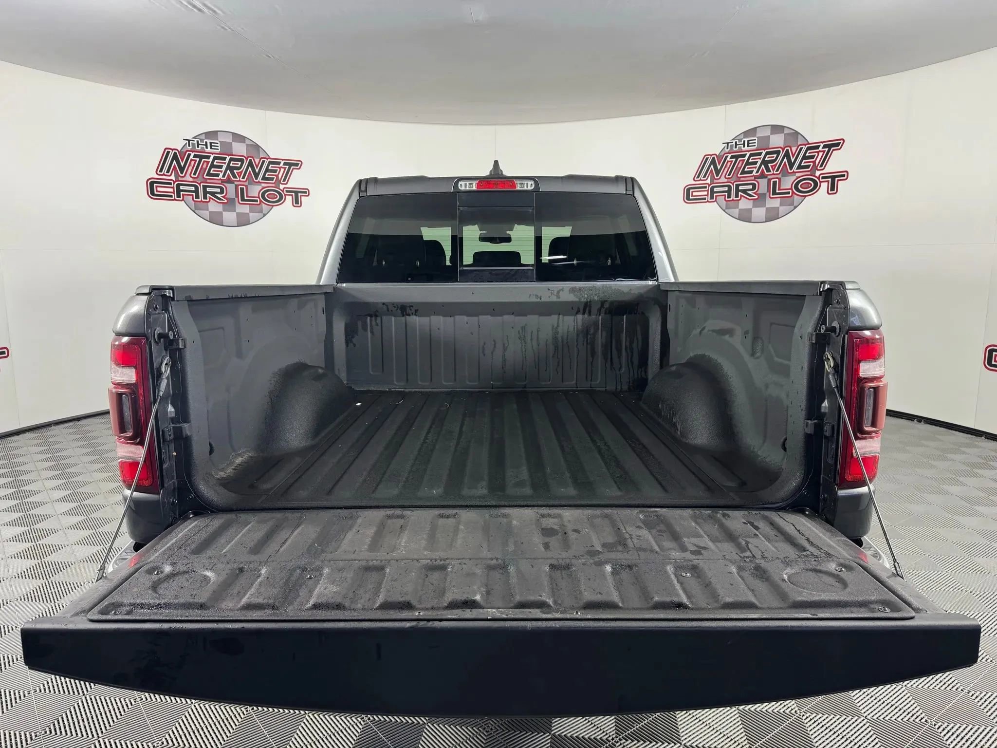 Used 2020 RAM 1500 Laramie image 27