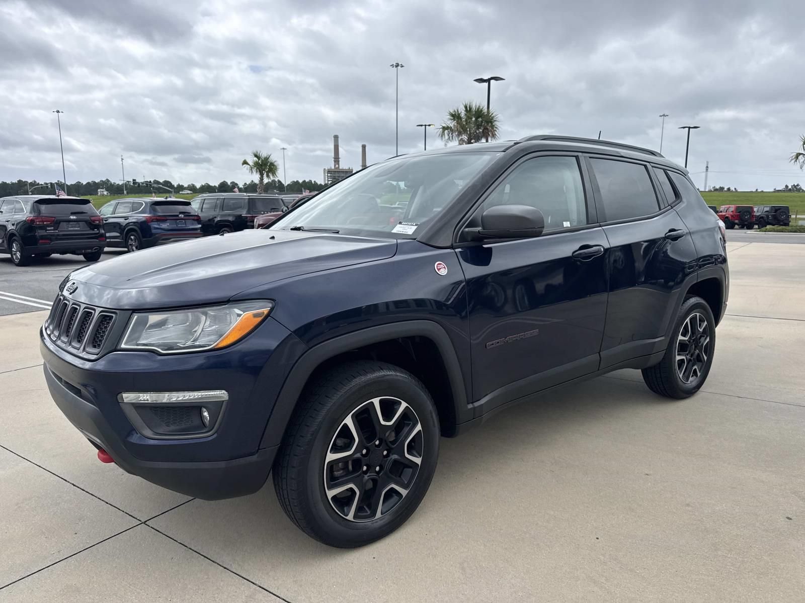 Used 2019 Jeep Compass Trailhawk AWD/4WD image 3